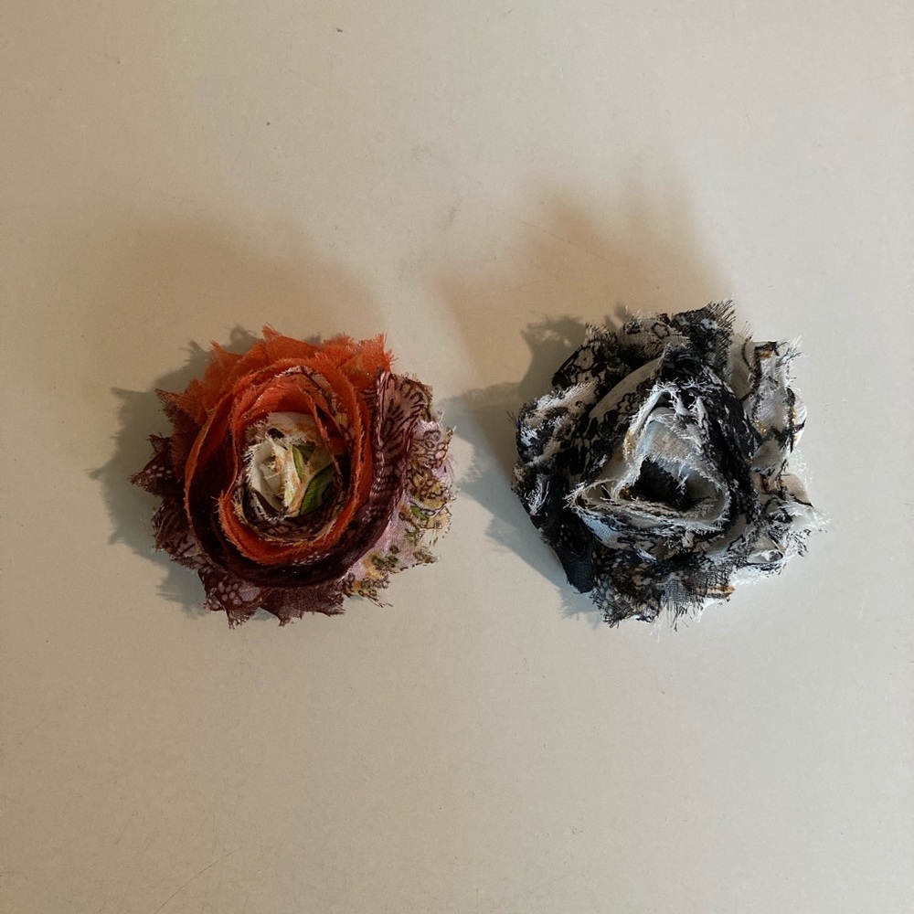 Brooch set FREE w/10$ purchase
